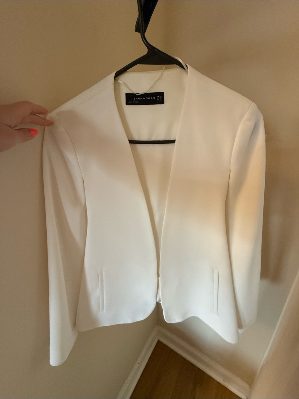 Zara White Open-Front Woman Blazer Cape